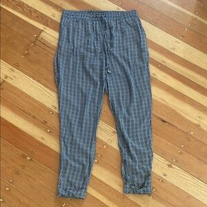 Dorothy Perkins Black and Cream Patterned Pull On Cuffed Leg Beach Pants 10